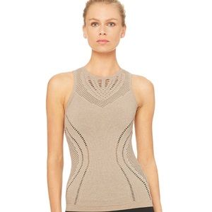 Alo lark tank size s